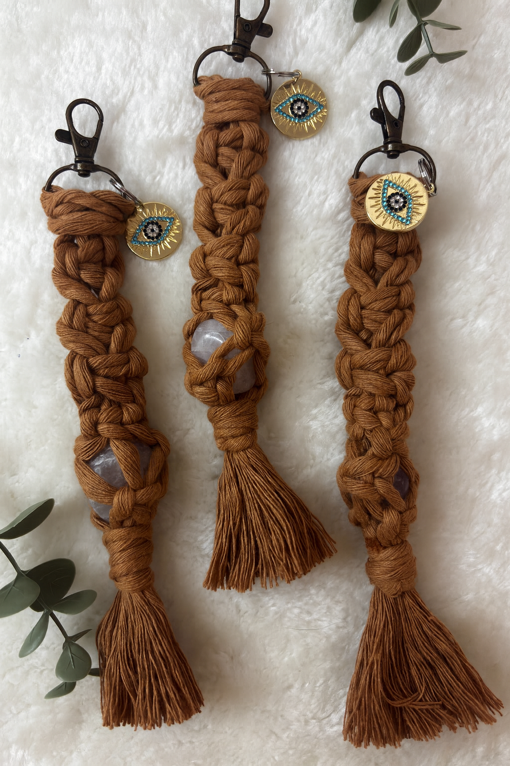 Llaveros en Macramé con cuarzos