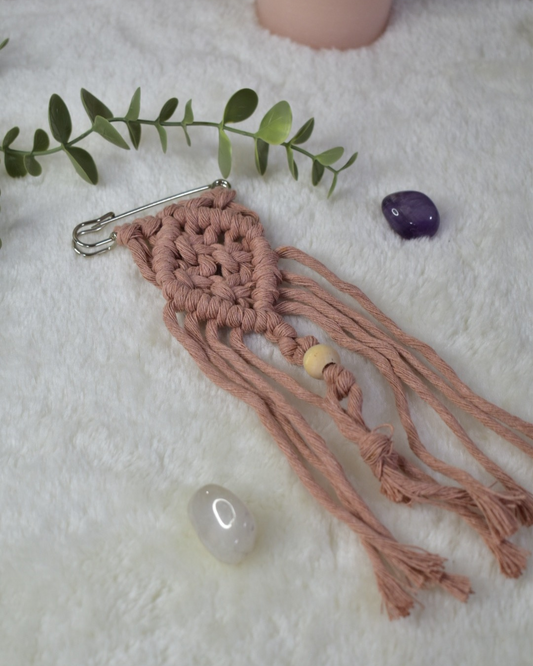 Broche Diamante – Imperdible en Macramé