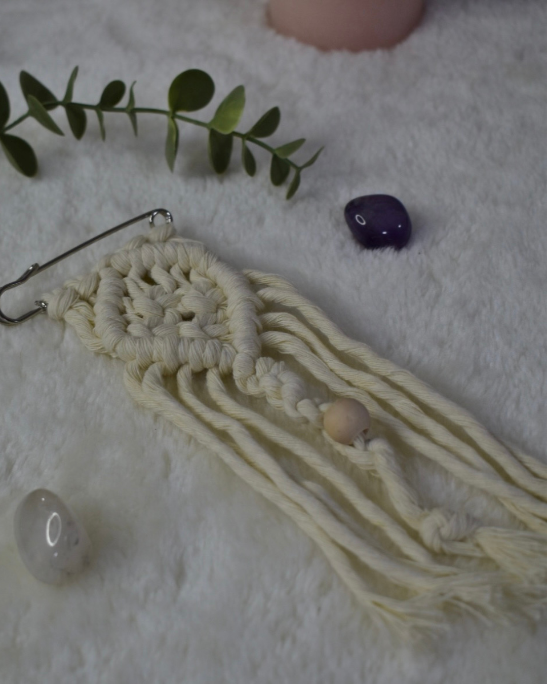 Broche Diamante – Imperdible en Macramé