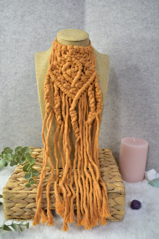 Collar en Macrame_Sol Dorado